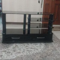 میز تلویزیون شیشه ای