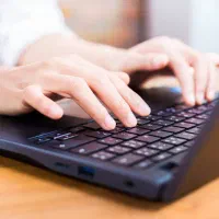 جذب تایپیست به صورت دورکاری یا حضوری با سابقه کار