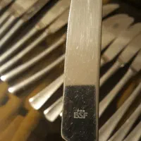 اجاق گاز ۴ شعله چاقو کارد غذاخوری
