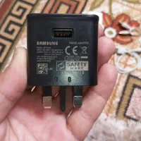 تعدادی کلگی شارژر و باطری گوشی