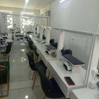 دستیار ناخن و ی نفر طراح نیازمندیم