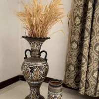 گلدان سفالی فنجان پایه دار