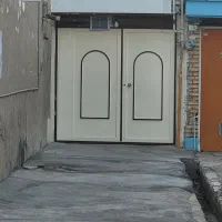 درب حیاط در حد