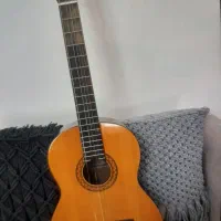 گیتار یاماها c40