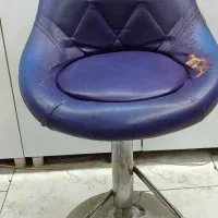 ۲ عدد صندلی مناسب