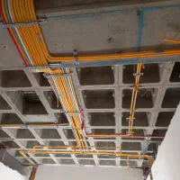 استاد کارماهر نیمه ماهر و کارگر ساده ی برق