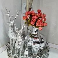 تعدادی وسایل تزیینی