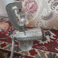 چرخ گوشت. دستی