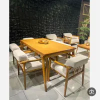 میز ناهار خوری....