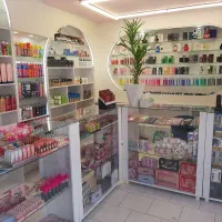 واگذاری مغازه لوازم ارایشی / ۲۶ متری / ایثار