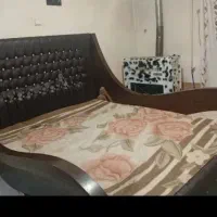 تخت دونفره میز صندلی پاتختی