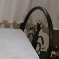 تخت فلزی