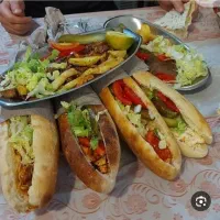 ب همکار جهت کار در ساندویچی نیازمندیم