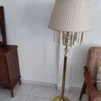 آباژور کنار سالنی