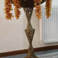 جامیوه‌ای ای برنز کنار سالنی