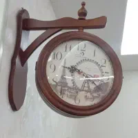 ساعت دیواری دوطرفه  در حد نو نو