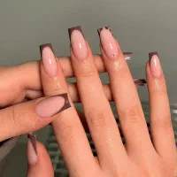 کاشت ناخن حرفه ای تخفیف۵۰درصدی آموزش بامدرک معتبر