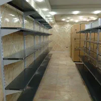قفسه سفید طوسی