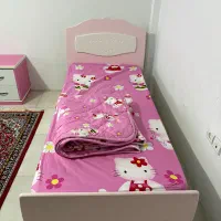 تخت همراه با تشک