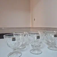 بستنی خوری