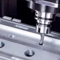 اپراتور تراش و فرز CNC، تراشکار و فرزکار سی ان سی