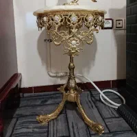 میز و ساعت برنجی