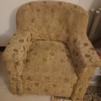 دو عدد مبل تک کاملا سالم