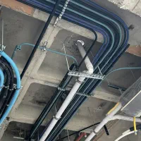 استخدام نیروی برق کار