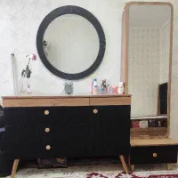 سرویس خواب ـ تختخواب و اینه. دراور