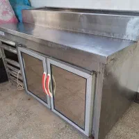 یخچال و میز تاپینگ