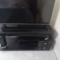 میز تلویزیون شیشه ای