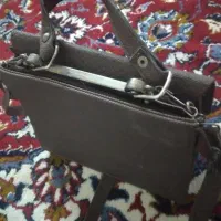 کیف|کیف، کفش، کمربند|قم, شهر قائم|دیوار