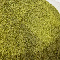 کارگر خانم جهت پاک کردن در شرکت تولید