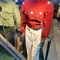 فروشنده جهت پوشاک زنانه