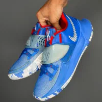 کتونی بسکتبالNike kyrie