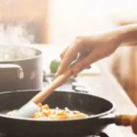 خدمات آشپزی و نظافت