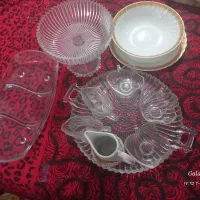 تعدادی ظرف