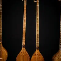 نوازنده سه تار