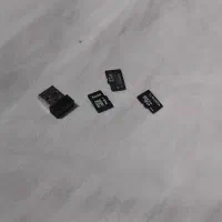 سه تا رم ویک دانه فلش همه باهم ۶۰۰ تومان