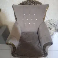 مبل سلطنتی یک عدد