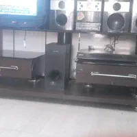 میز تلویزیون در حد نو