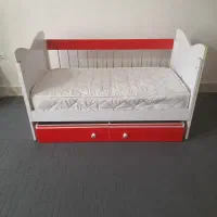 تخت خواب گهواره ی کودک با تشک رویال سالم