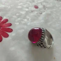 انگشتر یاقوت غول پیکر