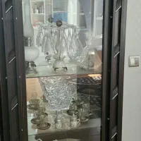 ویترین شیشه ای