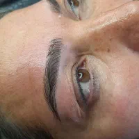 میکروبلیدینگ طبیعی ابرو