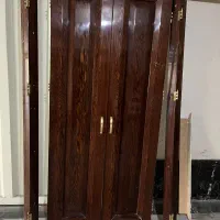 در کمد