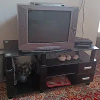 تلویزیون رنگی  با (میز تلویزیون رایگان)