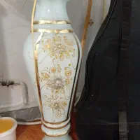 گل و گلدون شیشه ایی