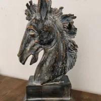 مجسمه تندیس اسب