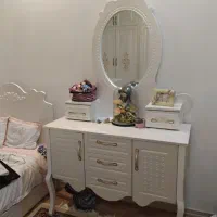 میز آرایش و گهواره کودک